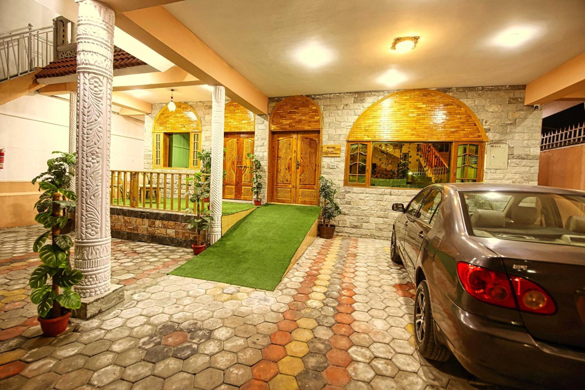 Oak Residency Hotel Gilgit Exterior photo